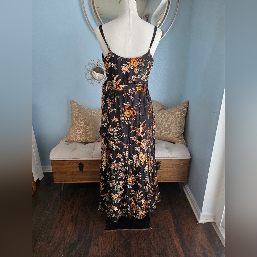 Hutch Alden Wrap Gown - Picture 5 of 8